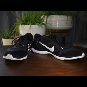 Nike FLEX TR 6